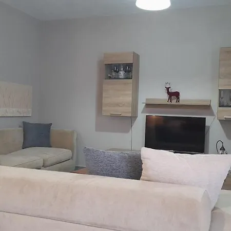 Apostolis House *
